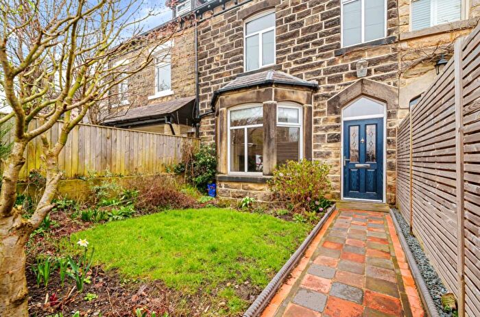 4 Bedroom Terraced House For Sale In Grove Road, Harrogate, HG1
