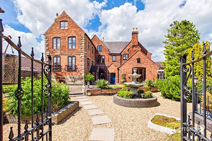 6 Bedroom Detached House For Sale In Main Road, Newton Regis, B79