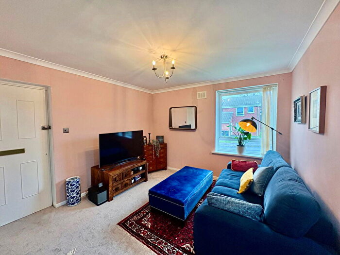 1 Bedroom Flat To Rent In Bisell Way, Brierley Hill, DY5