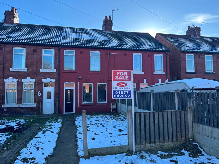 1 Bedroom Terraced House For Sale In Hoyland Terrace, Pontefract, WF9