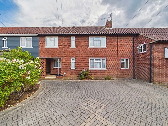 4 Bedroom Terraced House For Sale In Laburnum Drive, Corringham, SS17