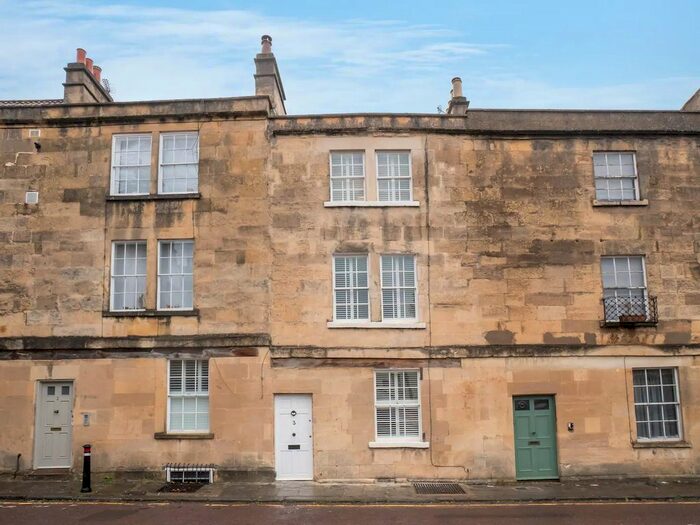 4 Bedroom Town House To Rent In Weymouth Street, Bath, BA1