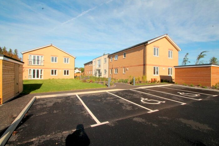 2 Bedroom Flat To Rent In St Peters Court, Poole Lane, Staines-Upon-Thames, TW19