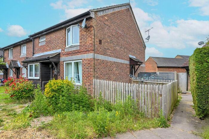 1 Bedroom Flat To Rent In Colburn Crescent, Guildford, Burpham, Guildford, GU4