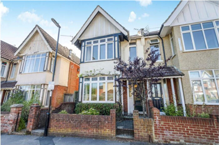 3 Bedroom Semi Detached House To Rent In Highfield Crescent, Southampton, SO17