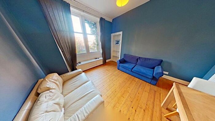 2 Bedroom Flat To Rent In Eyre Place, Edinburgh, EH3