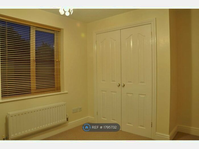 2 Bedroom Maisonette To Rent In Prestwold House, Aylesbury, HP19