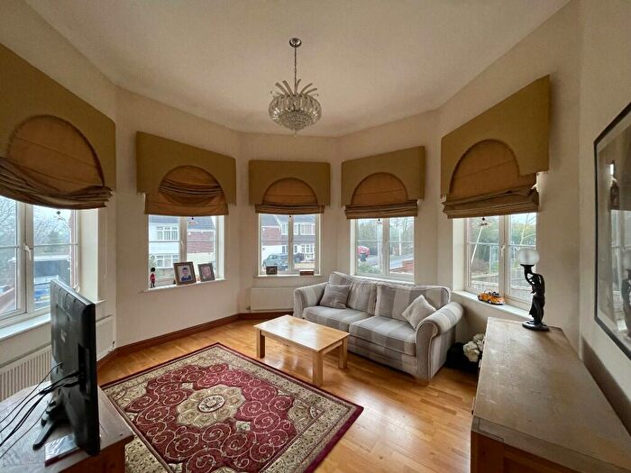 2 Bedroom Apartment To Rent In Dibdale Road West, Dudley, West Midlands, DY1