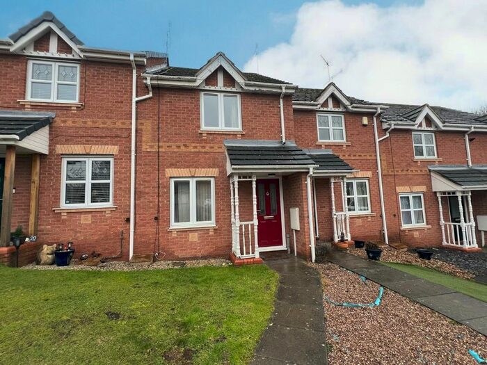 2 Bedroom Town House To Rent In Rose Garth Close, Chesterfield, S41