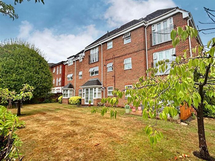 2 Bedroom Apartment For Sale In Blenheim Place, Camberley, Surrey, GU15