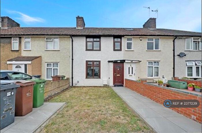 3 Bedroom Terraced House To Rent In Davington Road, Dagenham, RM8