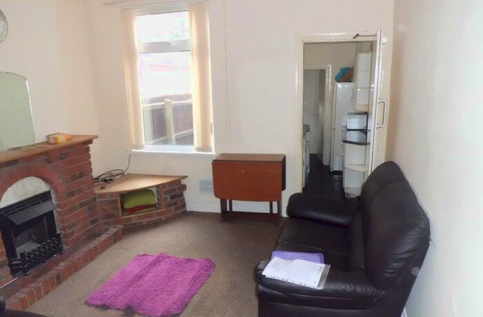 3 Bedroom Property To Rent In Dawlish Road, Selly Oak, Birmingham, B29