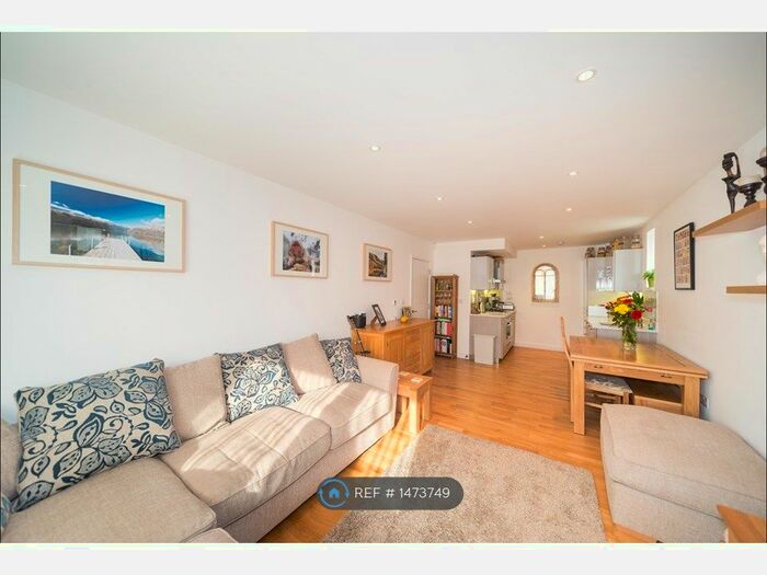 1 Bedroom Flat To Rent In St. Peters Court, London, SE12