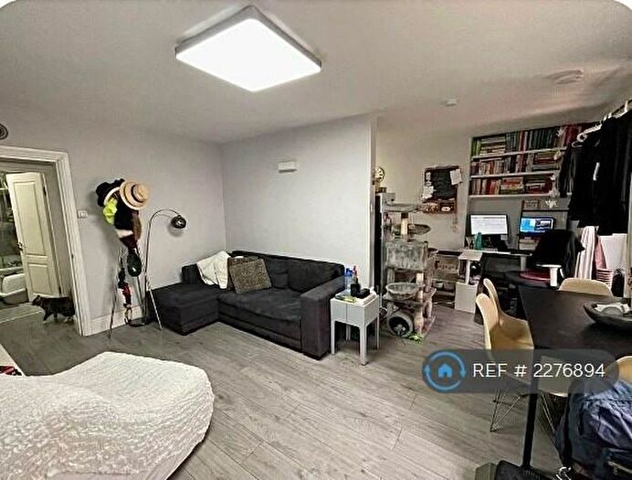 1 Bedroom Flat To Rent In Mornington Crescent, London, NW1