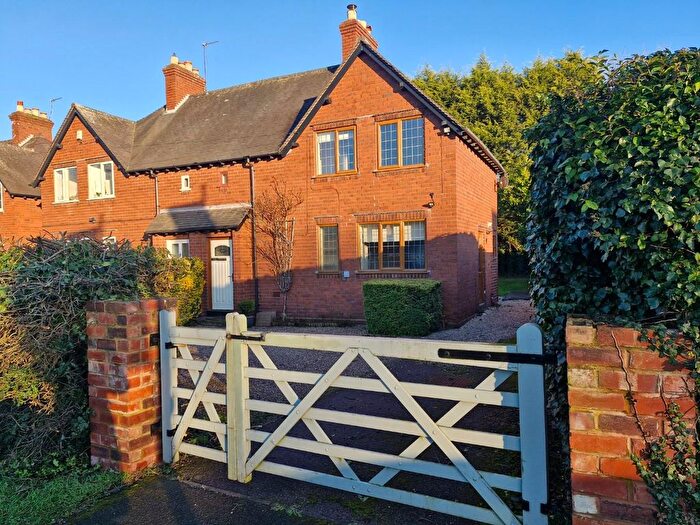 3 Bedroom Property To Rent In Birmingham Road, Lichfield, WS14