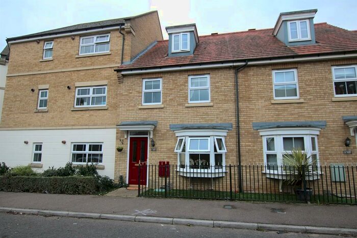 3 Bedroom Terraced House To Rent In Canon Road, Flitch Green, Dunmow, Essex, CM6