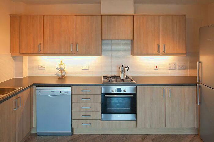 2 Bedroom Apartment To Rent In Hamworthy, Poole, BH15