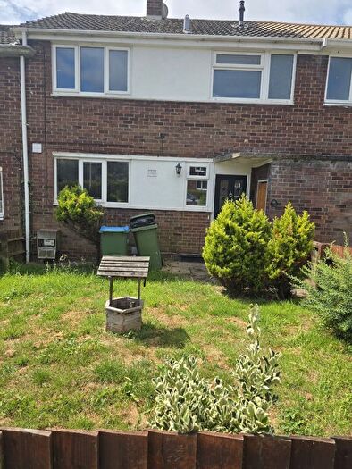 3 Bedroom Semi-Detached House To Rent In Intalbury Avenue, Aylesbury, HP19