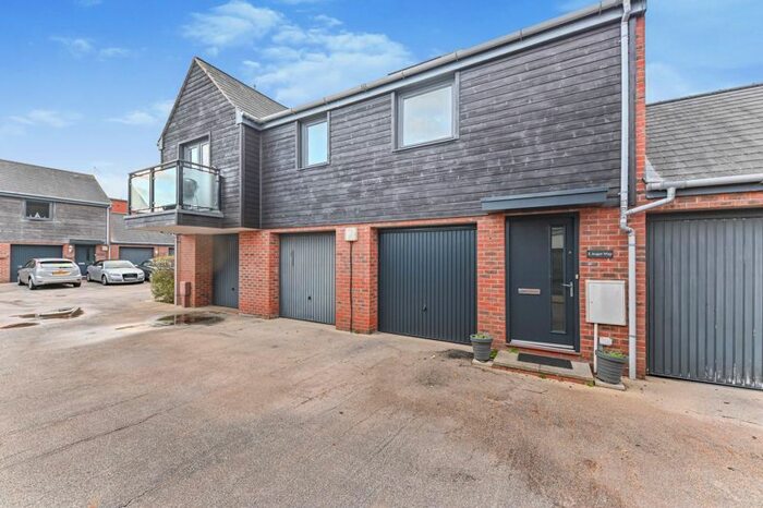 2 Bedroom Maisonette To Rent In Auger Way, Waterlooville, PO7