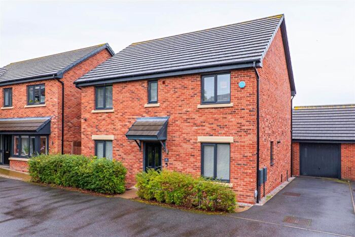 4 Bedroom Detached House For Sale In Harts Close, Leyland, PR25