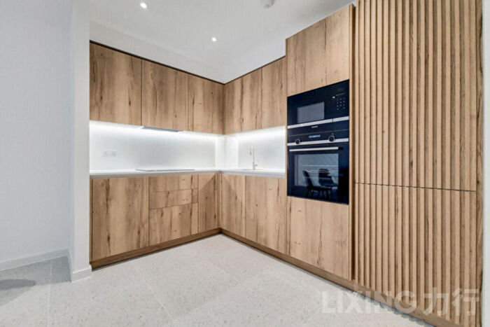 1 Bedroom Apartment To Rent In Tapestry Way, Whitechapel, E1