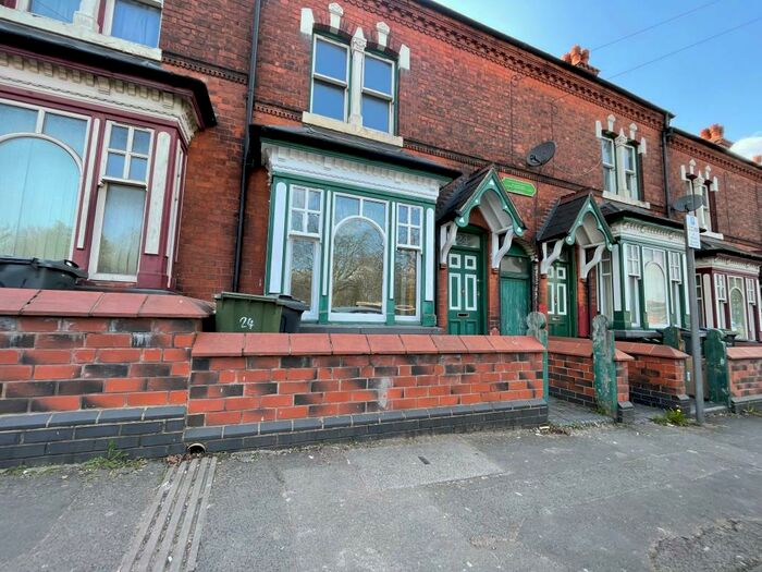 3 Bedroom House To Rent In Bearwood Road, Smethwick, B66