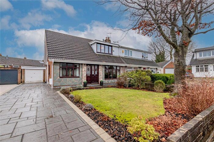 4 Bedroom Semi Detached House For Sale In Malvern Close, Milnrow, Rochdale, OL16