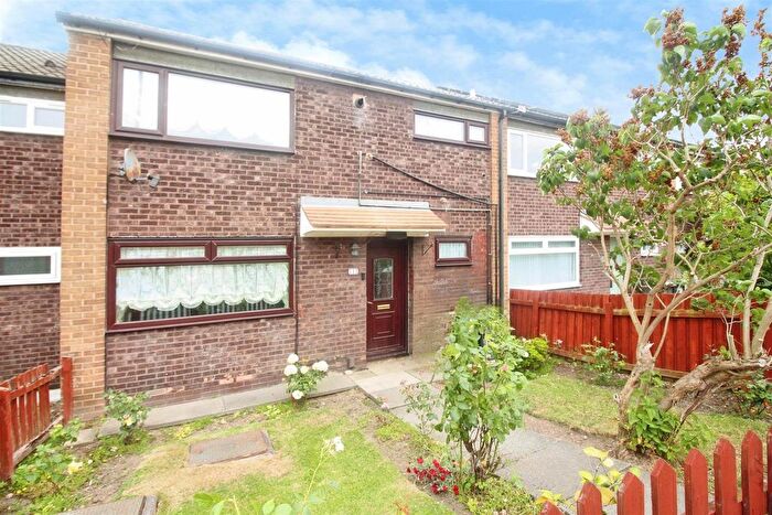 3 Bedroom Terraced House For Sale In Stanks Lane North, Leeds, LS14