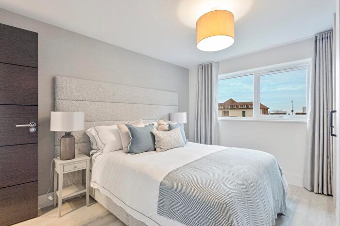 2 Bedroom Apartment For Sale In South Road, Hythe, Kent, CT21
