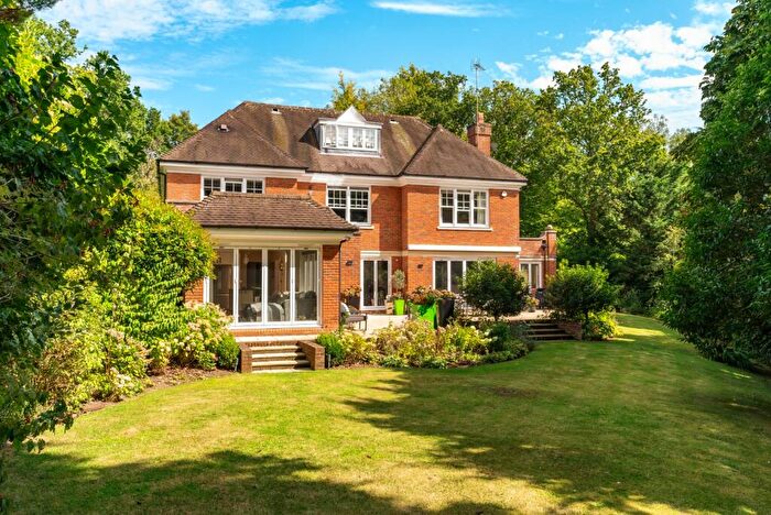 6 Bedroom Detached House For Sale In School Lane, Seer Green, Beaconsfield, Buckinghamshire, HP9