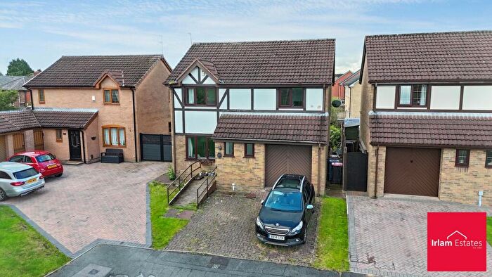 4 Bedroom Detached House For Sale In Broomehouse Avenue, Irlam, M44