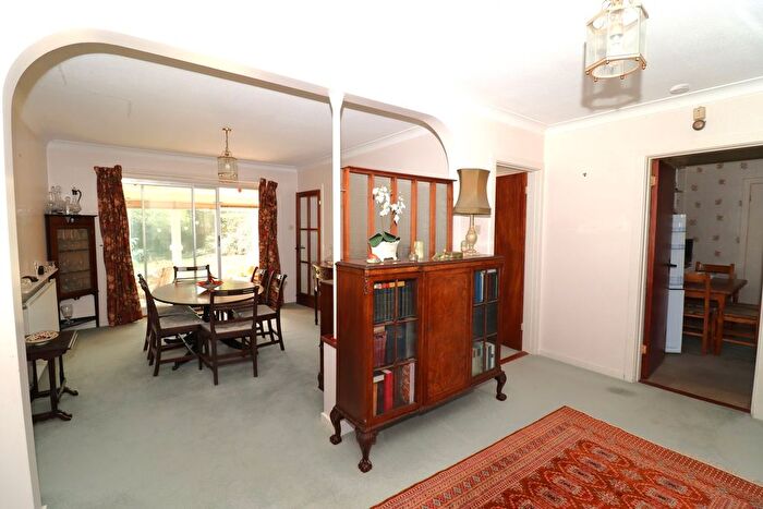 3 Bedroom Detached House For Sale In Cooden Close, Cooden, Bexhill-On-Sea, TN39