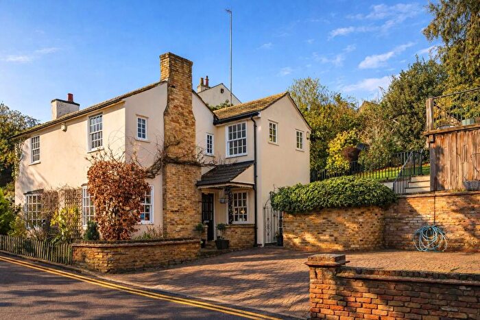 3 Bedroom Detached House For Sale In Hoe Lane, Ware, SG12