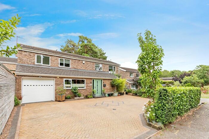 4 Bedroom Detached House For Sale In Dunedin Road, Corby, NN18