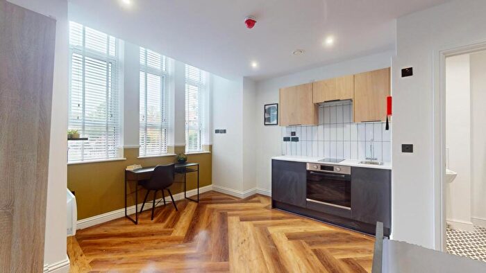 1 Bedroom Flat To Rent In Thurloe Street, Manchester, M14
