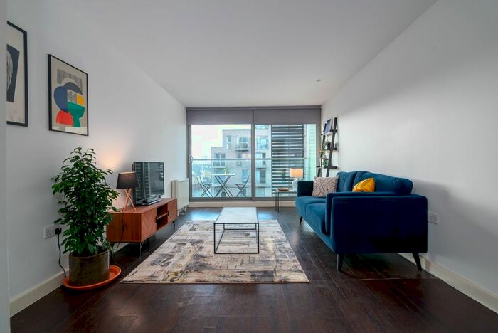 Studio To Rent In Copperfield Road, London, E3