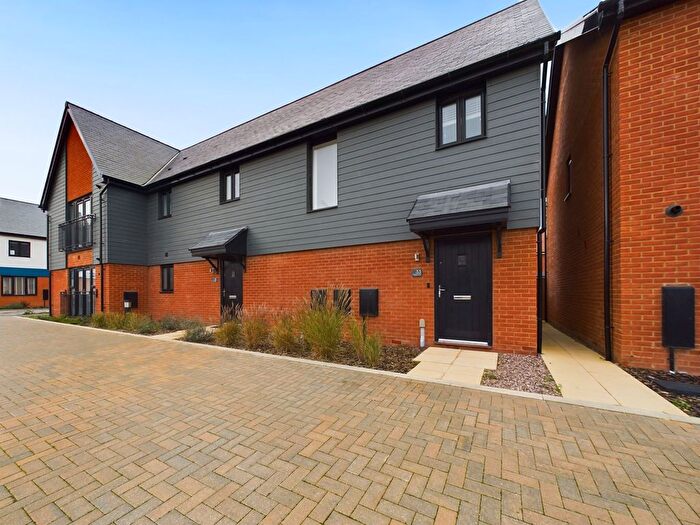2 Bedroom Maisonette For Sale In Banbury Drive, Hampton Water, PE7