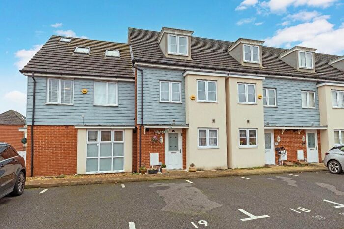 3 Bedroom End Of Terrace House For Sale In Collier Close, Cippenham, SL1