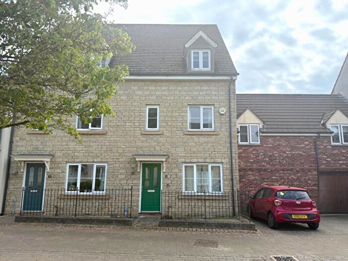 3 Bedroom Terraced House For Sale In Antony Road, Swindon, SN25