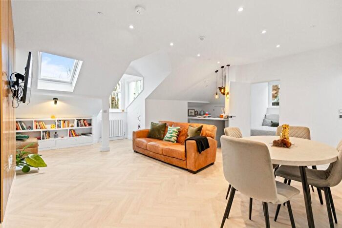 1 Bedroom Flat To Rent In Belsize Avenue, Belsize Park, NW3