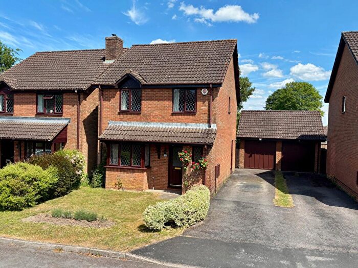 4 Bedroom Detached House For Sale In Goldfinch Way, South Wonston, SO21