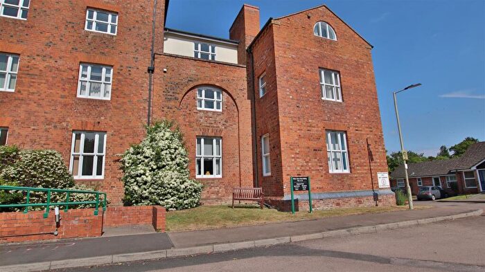 1 Bedroom Sheltered Housing For Sale In Shephard Mead, Tewkesbury, GL20
