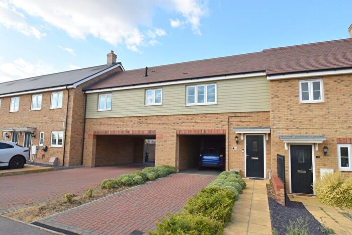 2 Bedroom Coach House For Sale In Gardener Crescent, Fenstanton, PE28