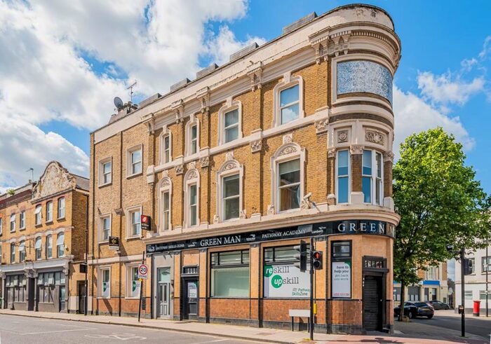 2 Bedroom Flat To Rent In Hinton Road London, SE24