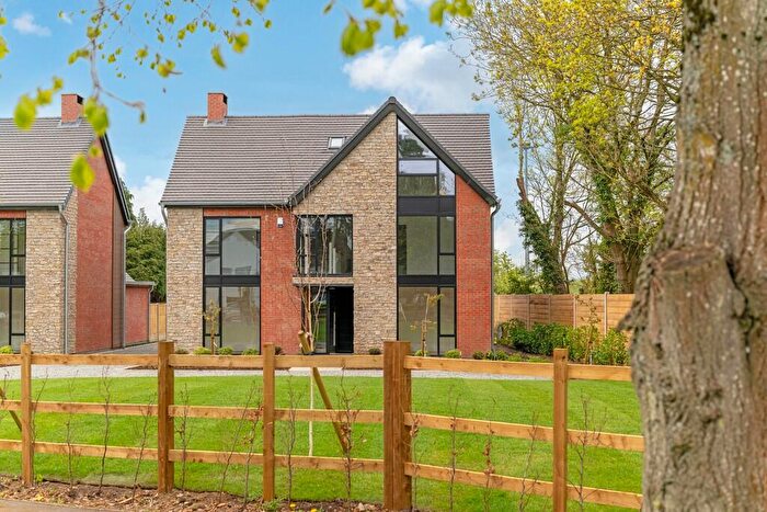 6 Bedroom Detached House For Sale In Southam Road, Dunchurch, Rugby, CV22