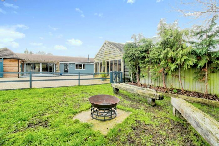 2 Bedroom Detached Bungalow For Sale In Oxford Road, Oxford, OX2