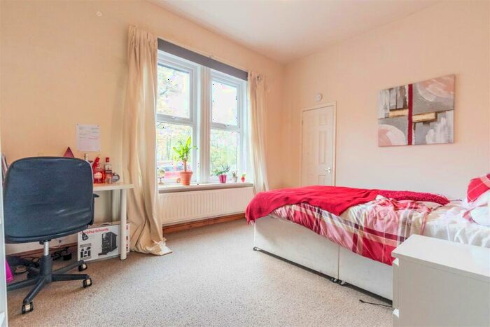 3 Bedroom Flat To Rent In £pppw - Claremont Road, Newcastle Upon Tyne, NE2