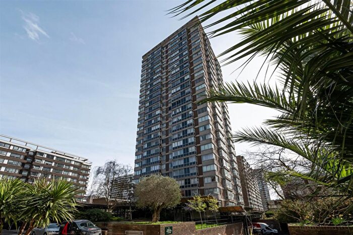 2 Bedroom Flat For Sale In Quadrangle Tower, Cambridge Square, London, W2