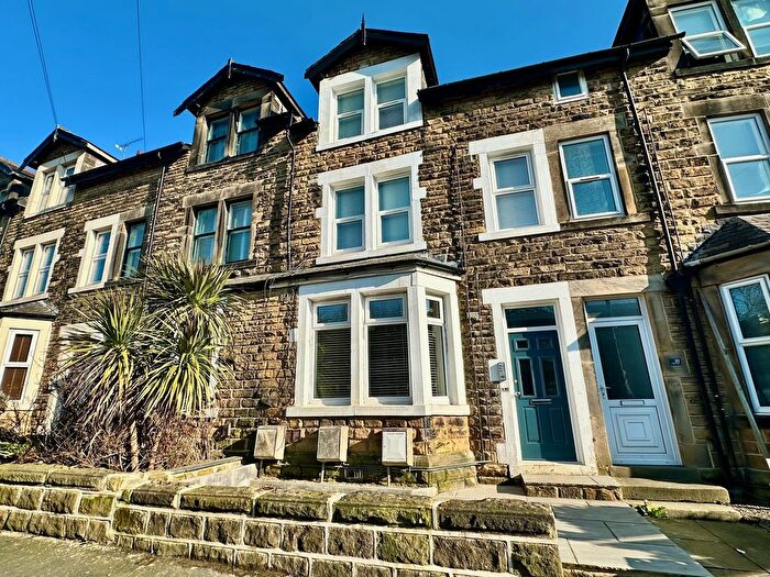 2 Bedroom Flat To Rent In Dragon Road, Harrogate, HG1