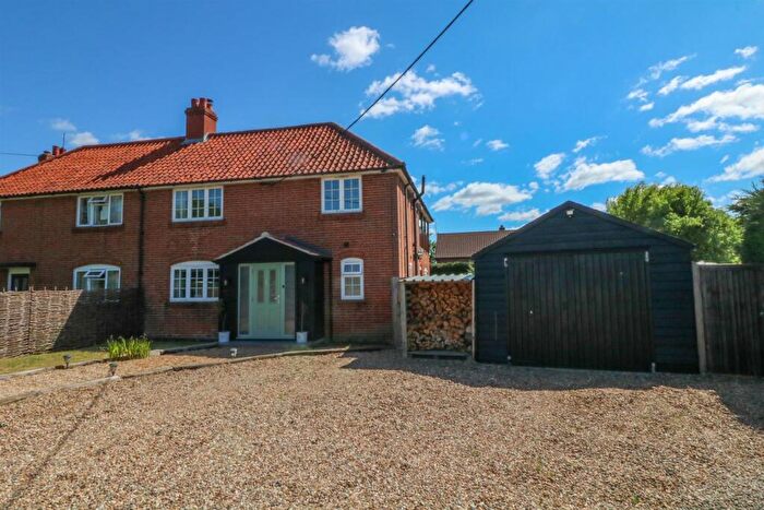 4 Bedroom Semi Detached House For Sale In West View, Kelsale, Saxmundham, IP17